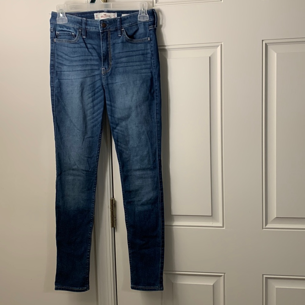 Hollister high-rise super skinny jeans open to offers and trade!